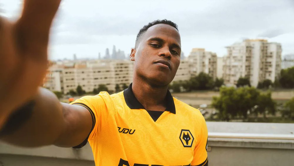 Welcome to Wolves, Jhon Arias. This is the most excited I've been about a signing for a few years. We'll be off our seat every time he gets on the ball. Can't wait to see him in action!. 🐺🇨🇴 #wwfc