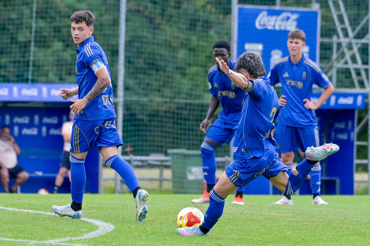 Cantera1926's tweet image. ⏹️ Final en El Requexón
✅️ #RealOviedoVetusta 6️⃣ 🆚 1️⃣ @RacingCantera
⚽️ Joaquín, Dieguito, Valdera, Agudín, Adri Fernández y Lucas Antañón
#CanteraRO 🔵⚪