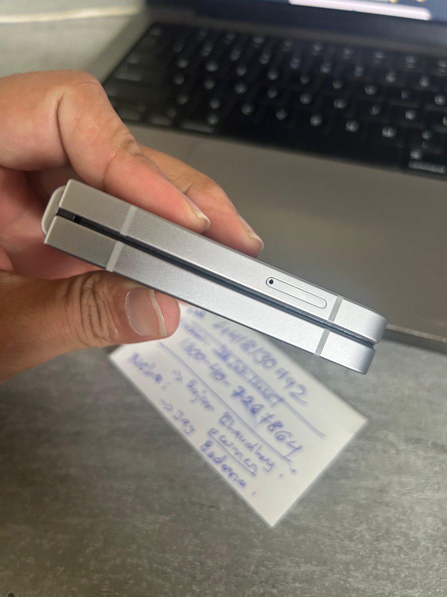 SagarSDoshi1's tweet photo. Bought Galaxy Z Flip 6 in Dec 2024. On July 19, main screen died while watching a movie. No dent, cover screen works fine. Samsung service refused repair citing false damage, claim no. 4418130792. Need screen/device replacement ASAP. Poor support!
@SamsungIndia https://t.co/rfRSEbX9s5