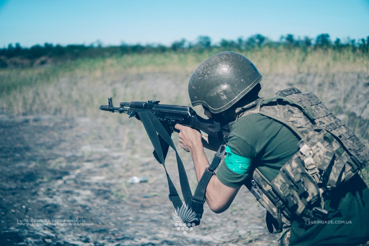 Прокинувся? Є хвилинка? Тренуйся! — ось як проходять будні бійців бригади #червонакалина між заходами на позиції.