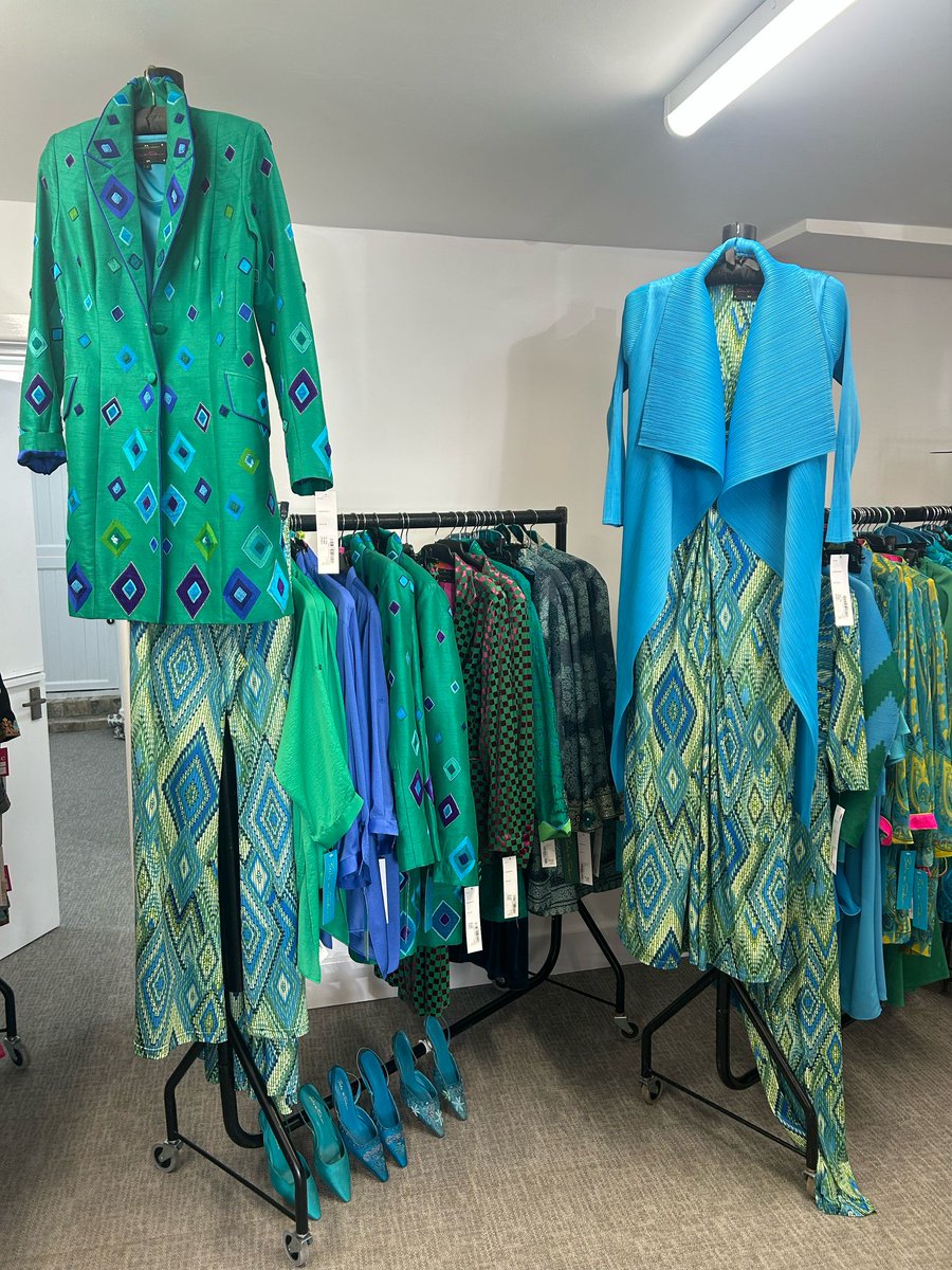 Calling all entrepreneurs and creatives!

A flexible, affordable pop-up space is now available in #Newmarket – perfect to test products, run events, or get face-to-face with your audience.

 📩admin@newmarketcharity.org

#TryTheHighStreet #PopUpRetail <a href="/LoveNewmarket/">Love Newmarket</a>