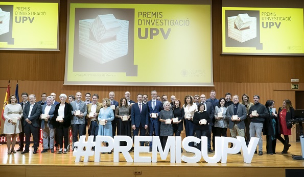 UPV's tweet image. 🏅 ¡Llegan los Premios de Investigación UPV 2025!
🔬 La @UPV convoca la cuarta edición de estos galardones, con los que reconoce la labor realizada por el personal investigador en seis categorías ➡️ tinyurl.com/2ncxc66u