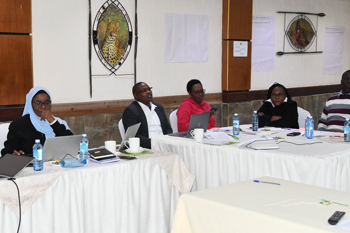 KEMRI_Wellcome's tweet image. The Clinical Information Network team concluded a two-day workshop with Nurse Managers from 12 CIN-linked County Referral Hospitals. The workshop was a stakeholder consultation on routine staffing data and co-design of hospital staffing tools. The workshop emphasized the…