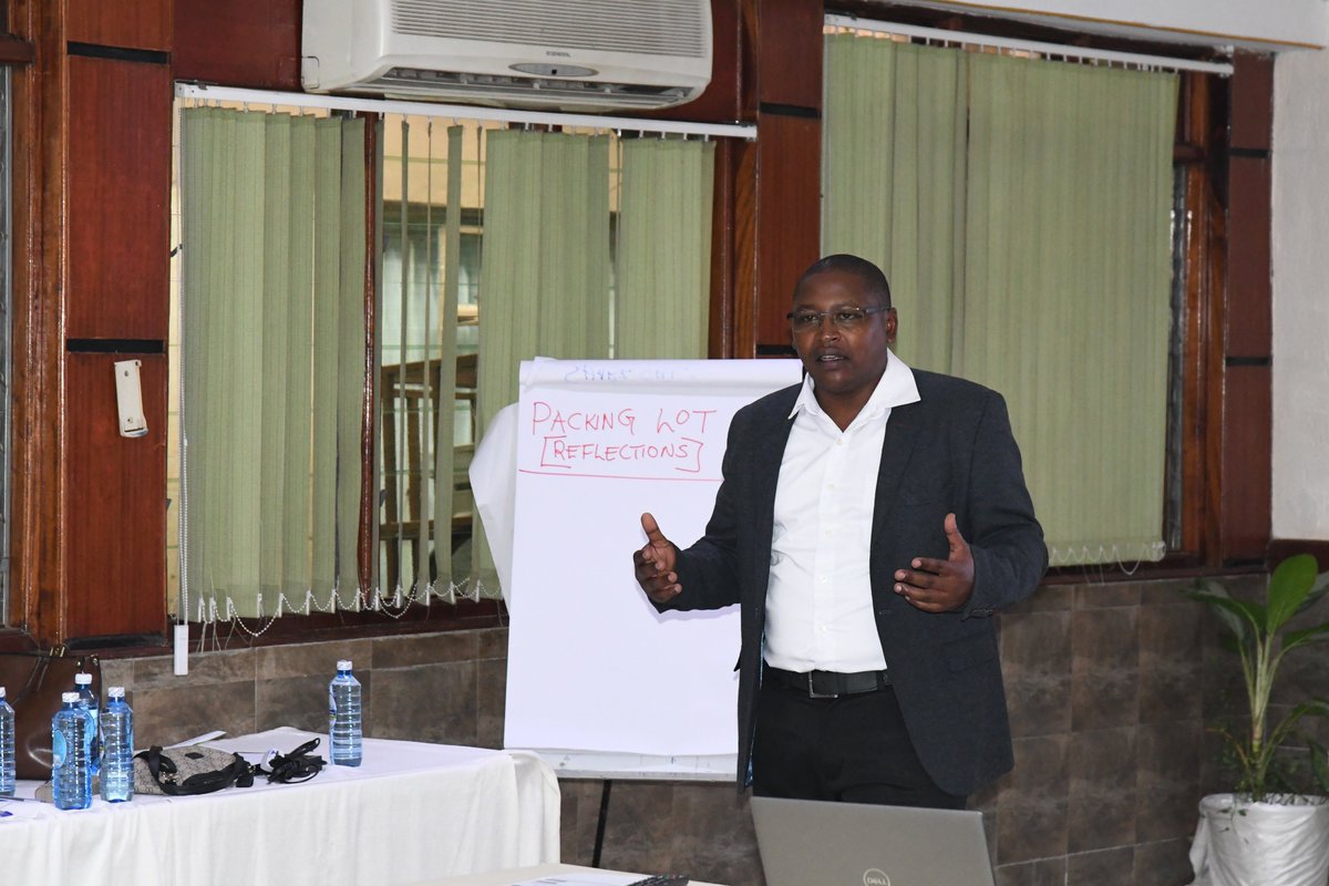 KEMRI_Wellcome's tweet image. The Clinical Information Network team concluded a two-day workshop with Nurse Managers from 12 CIN-linked County Referral Hospitals. The workshop was a stakeholder consultation on routine staffing data and co-design of hospital staffing tools. The workshop emphasized the…