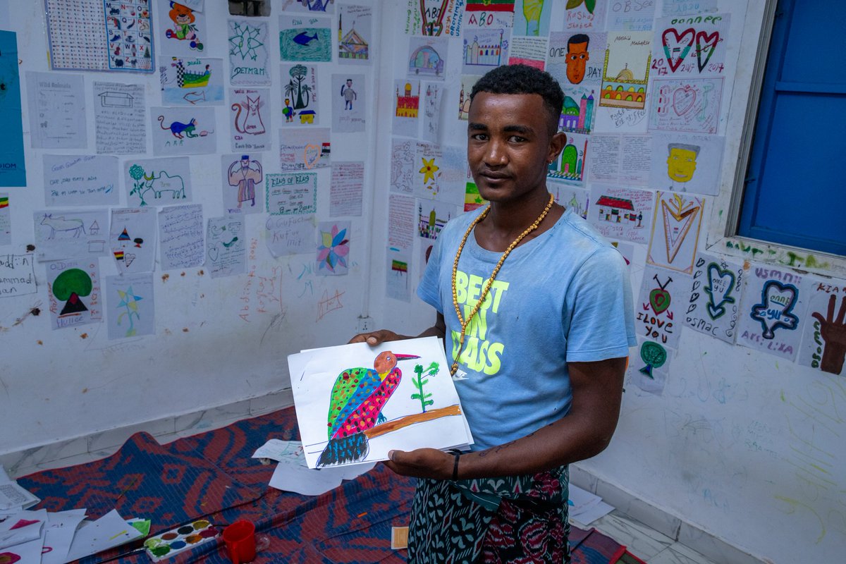 IOM_EHSA's tweet image. In #Djibouti, IOM is supporting migrants like Moubarak through the Regional Migrant Response Plan. His journey to the Gulf left deep scars, but psychosocial care is helping him heal.
"Painting helps me forget what I have been through," he says as he rebuilds his sense of peace.