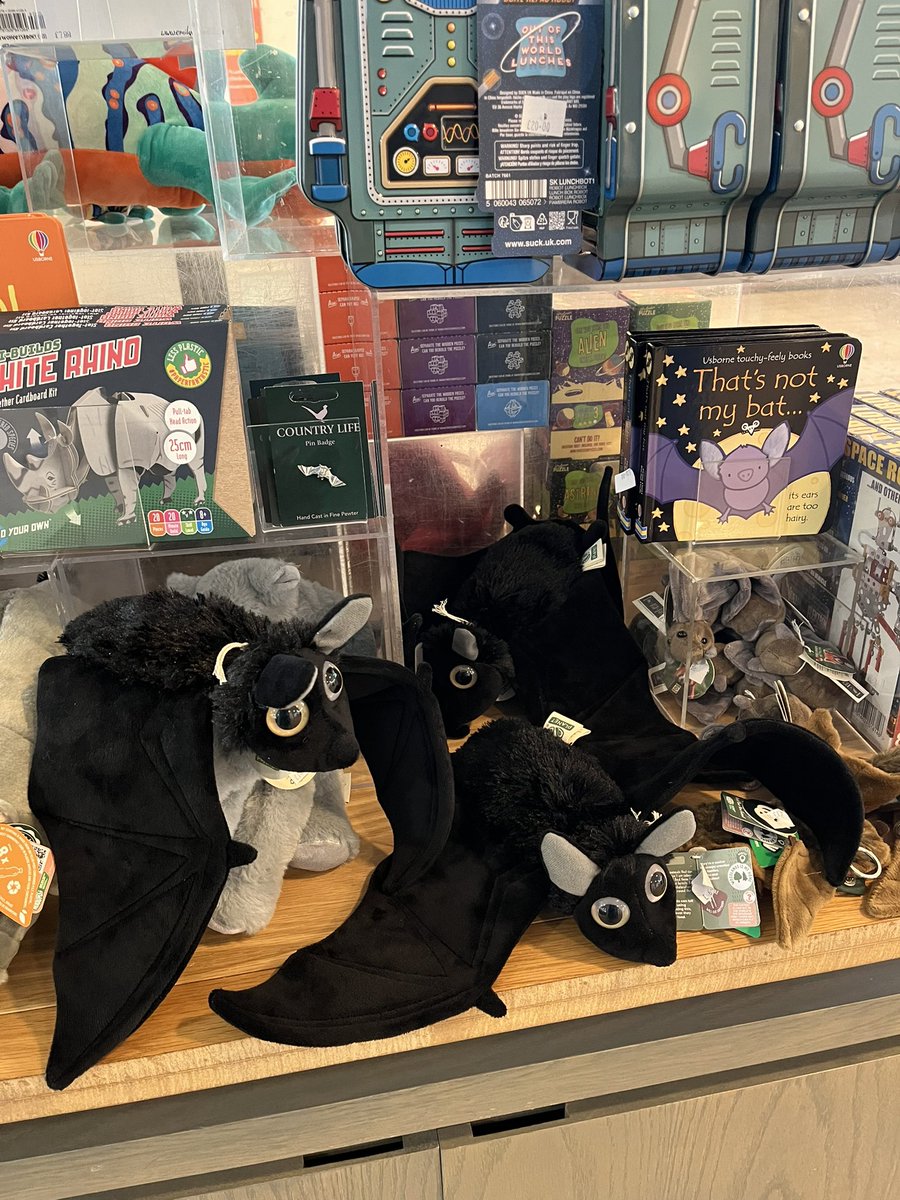 ElizabethMistry's tweet image. Lovely (though possibly unintentional) tribute to #BlackSabbath singer Ozzy Osbourne in the shop at the Horniman Museum - a brilliant free resource for kids and families and which celebrates its 125th anniversary next year.
#Ozzy
#ThatsNotMyBat