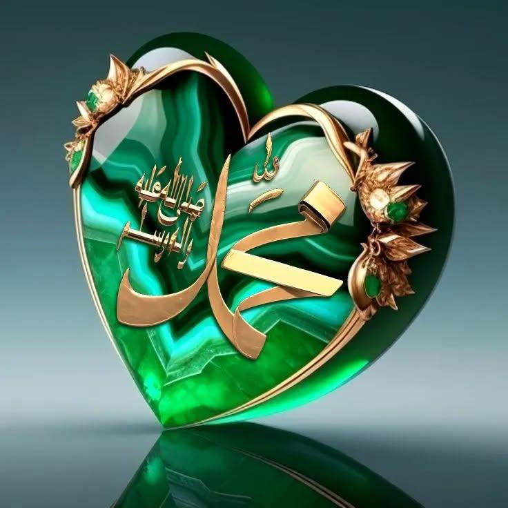 رغم صراحة النص " لا طاعة لمخلوق فى معصية الخالق "
الا أننا نجد معظم البشر يدينون بالولاء الكامل لمقولة : أنا عبد المأمور .