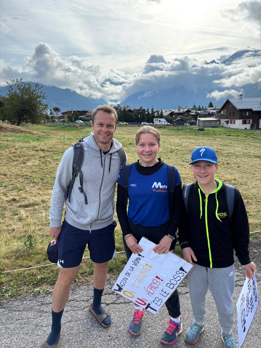 Ski Chrono (@ski_chrono) on Twitter photo Quand le <a href="/LeTour/">Tour de France™</a> arrive à Courchevel, <a href="/AlexPinturault/">Alexis Pinturault</a> croise des fans lorrains sur le bord de la route. Quand le <a href="/LeTour/">Tour de France™</a> arrive à Courchevel, <a href="/AlexPinturault/">Alexis Pinturault</a> croise des fans lorrains sur le bord de la route.