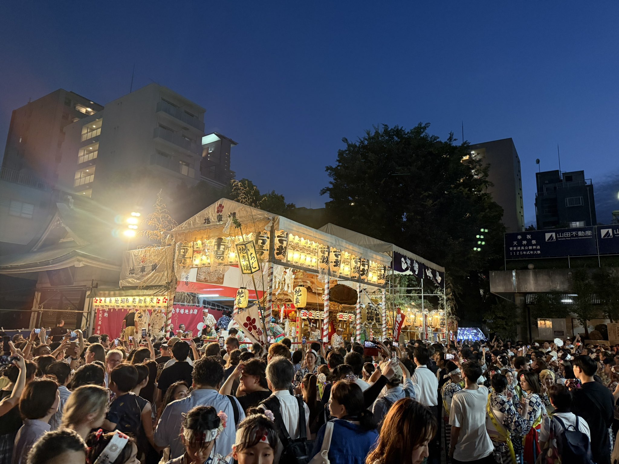 祭 Tenjin Matsuri Fireworks Festival in Osaka | Japan's Fiery