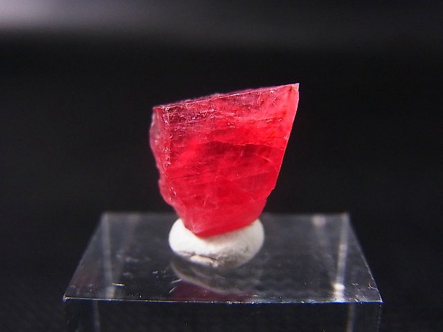 perfectstone_yh's tweet image. アフガニスタン🇦🇫産のバイカラートルマリン。ブラジル🇧🇷産ブラジリアナイト原石と宝石質のロードナイト原石2種。フィンランド🇫🇮産双晶ガーネット原石などをアップしました‼️
perfectstone2009.com