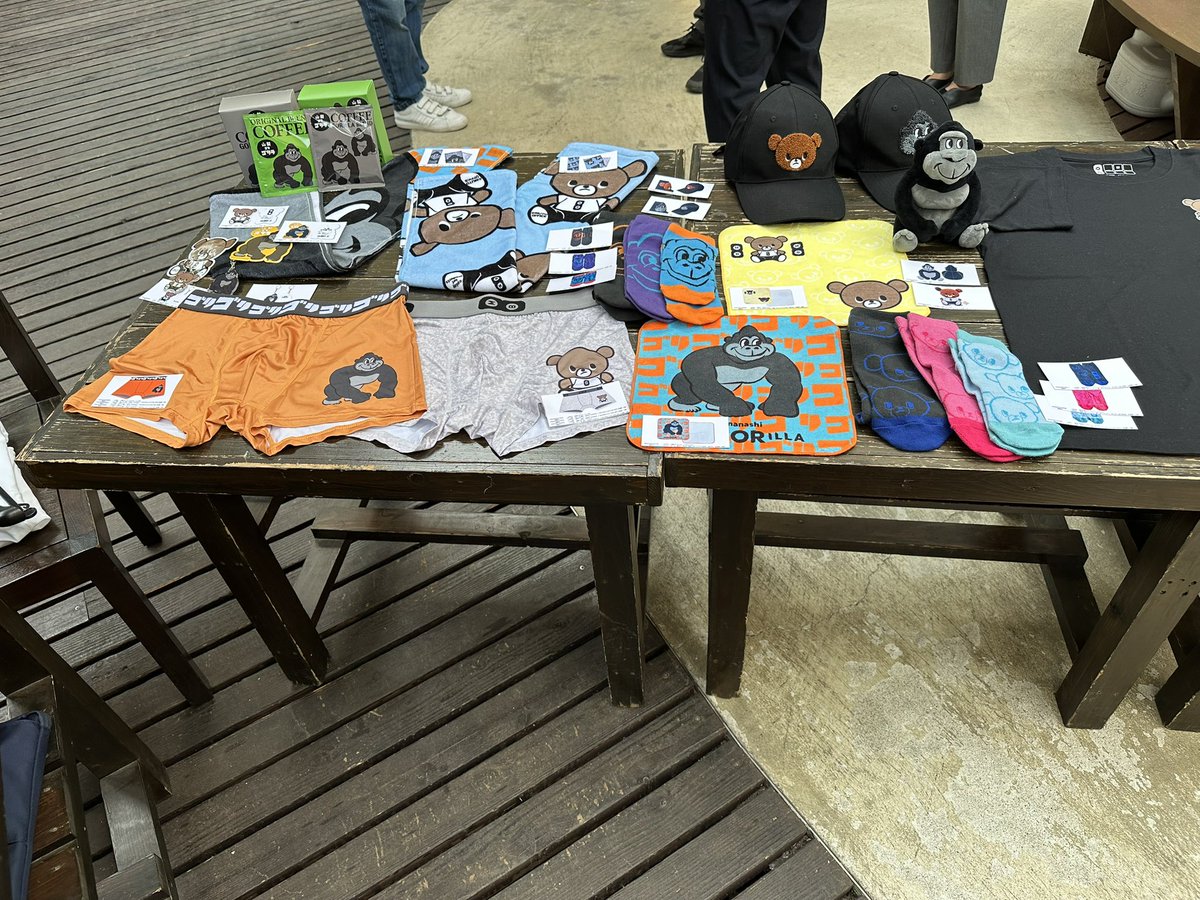 muto_keiji's tweet image. 今日は山梨・北杜市白州のキャンプ場『べるガ』にて記者会見。
俺がプロレスを引退して、武藤ベアーもMB8(エムビーエイト)という名前で生まれ変わった!!
山梨から発信して、8月からグッズが出るからお楽しみに!
#中野シロウ
#株式会社アルプス