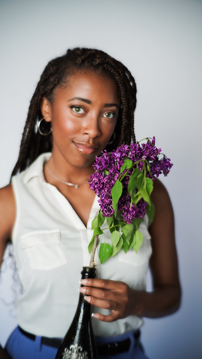 Simran_Modhera's tweet image. Can’t forget the lilacs. 💜 Step into the sleek and stylistic world of Lilac Wine — Atlanta’s standout cover band.

📸 High-quality music photography | Live events | Artist branding

#LilacWineBand #AtlantaMusicScene #BandPhotography #LiveMusicPhotos
