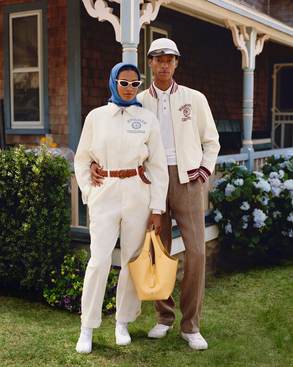 RalphLauren's tweet image. Introducing Polo Ralph Lauren for Oak Bluffs, in association with Morehouse and Spelman Colleges.
In 2022, we celebrated the heritage and legacy of dressing at historically Black colleges and universities. Today, we follow that story to Oak Bluffs, a town on Martha’s Vineyard…