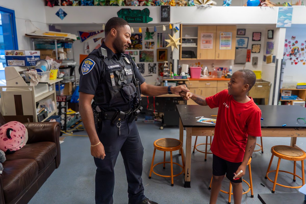 RochesterNYPD's tweet image. Sign up today to start your career with the Rochester Police Department and be part of a team to protect and serve our great community.
Visit jointheRPD.com to sign up.