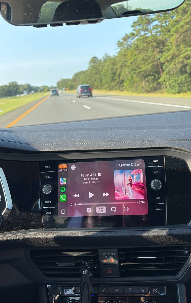 GiGiABarb's tweet image. Floating on my way to work listening to one of the best songs in the universe&amp;gt;&amp;gt;

Good Morning Barbzzzz 💖