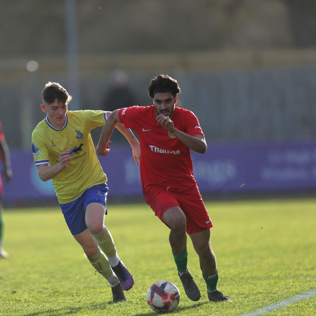 Bedfont FC (@bedfontfc) on Twitter photo ✍️NEW SIGNING✍️
Charlie and James have brought in another player with pedigree, and this young man needs no introductions to the league as he won it last year with <a href="/WindsorEtonFC/">Windsor & Eton FC</a>.
He has tormented defences all last season and knows what it takes to be a winner!
Welcome to ✍️NEW SIGNING✍️
Charlie and James have brought in another player with pedigree, and this young man needs no introductions to the league as he won it last year with <a href="/WindsorEtonFC/">Windsor & Eton FC</a>.
He has tormented defences all last season and knows what it takes to be a winner!
Welcome to