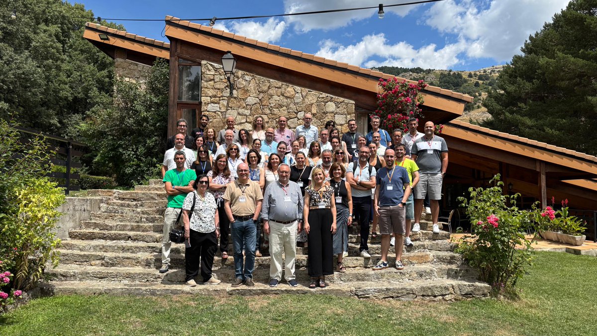 Dos días intensos en Miraflores: ciencia, ideas y conexión en el I Simposio Científico del Consorcio en Nanociencia y Nanotecnología Analítica (#NyNA).
🔬 ¡Seguiremos compartiendo avances y próximos pasos por aquí!

#Nanociencia #Nanotecnología #SimposioNano