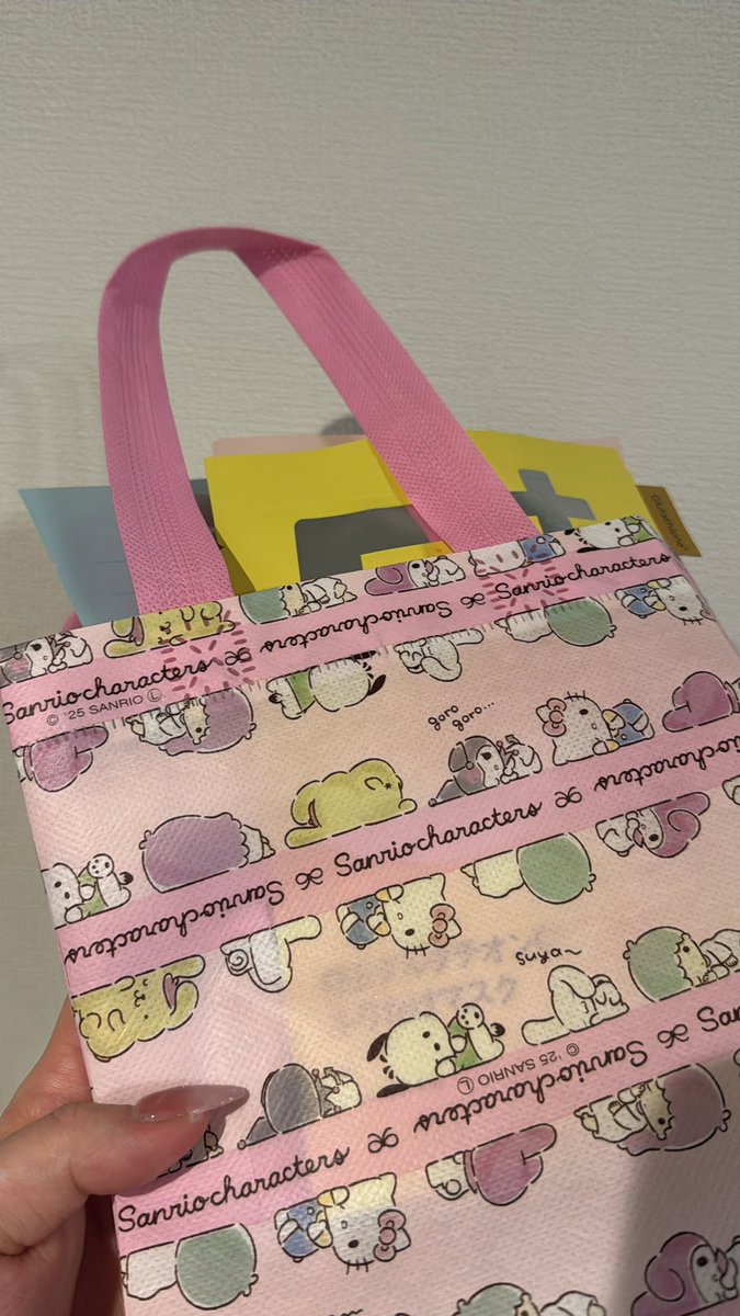 セットサウナ
ありがとうございました！！！

おめでとうって言ってくれたり
プレゼントを持ってきてくれた方もいて
ハッピーでした♡

なんと、れみちゃんからも貰っちゃいました🤍𓈒𓏸
ありがとー！！！
噂の9番のパックも入ってました🫶