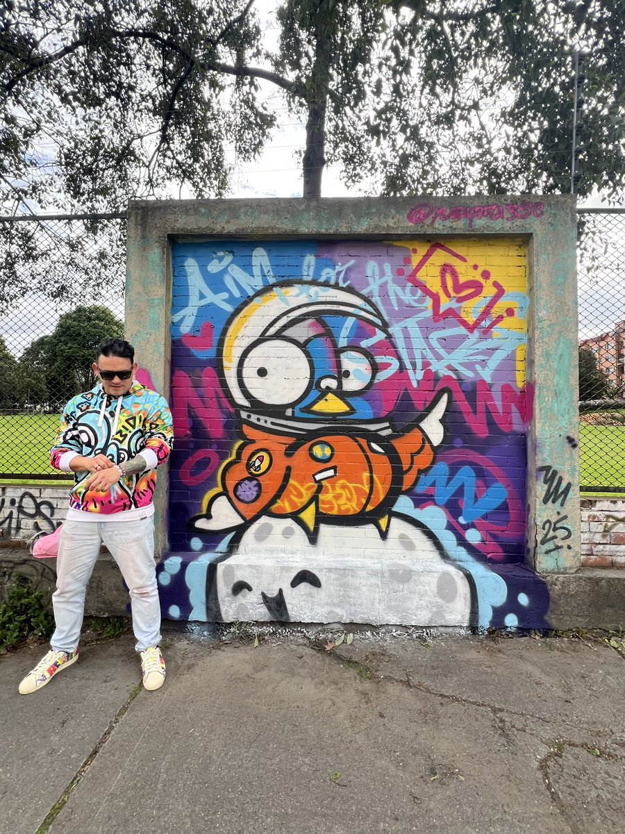 YuZapata3SC's tweet image. One wall
One story
One Palometa
One space trip
For 3 years I’ve been painting this wall, manifesting the dream, evolving my craft and telling this ongoing story of a pigeon who wants to fly higher.
GM dreamers!!!