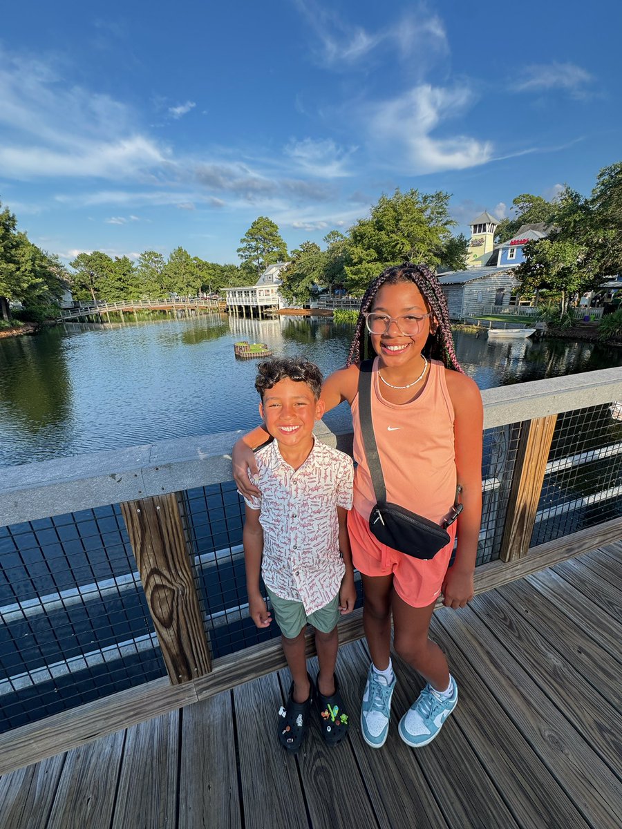 BLReese1's tweet image. Happy 11th birthday to my sweet daughter. I pray to lord continue to guide you daily. You are truly kind and have a great heart. Keep being you, Brynn. The world is better because you’re in it.

We love you more than words can say! 💜