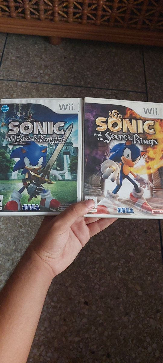 theawesomario_'s tweet image. got the storybook series now!
only colors left for the wii... (and a disc for galaxy 1)