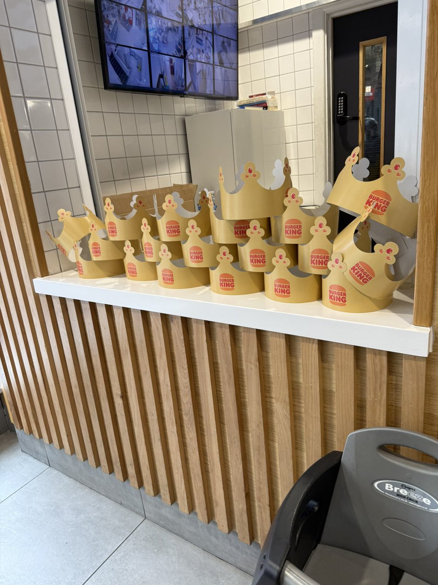 Hoxwald's tweet image. IYKYK…