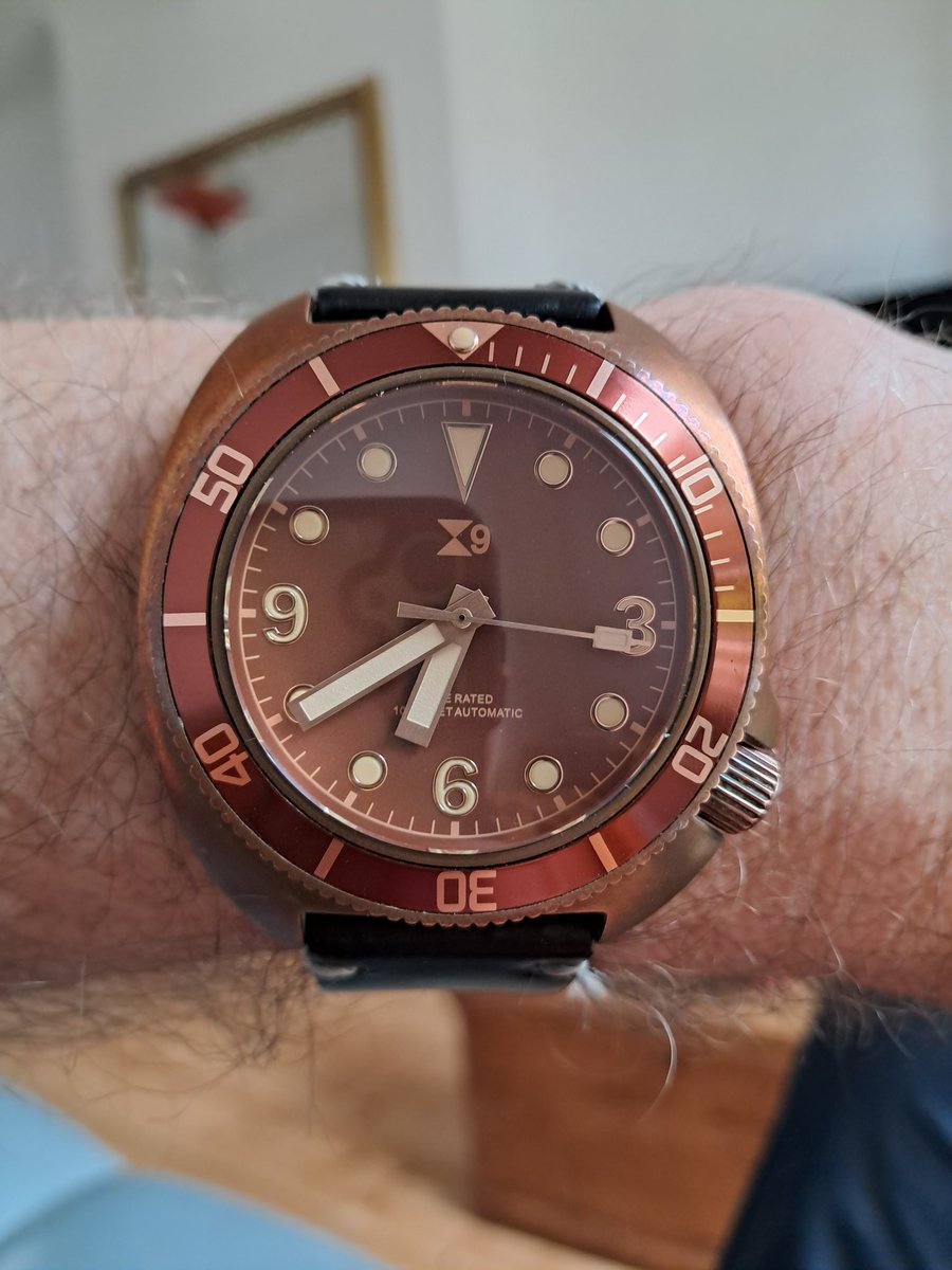 CaptainSwing666's tweet image. Strong 70s vibe with today&apos;s watch.
