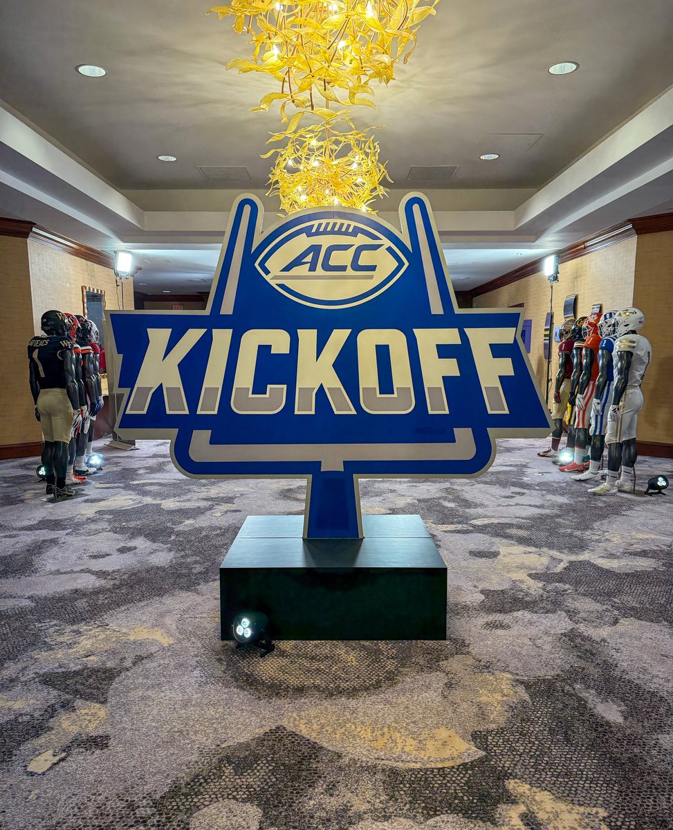 AflacKickoff's tweet image. Rounding out our media day coverage with @HokiesFB 🦃

#AflacKickoff