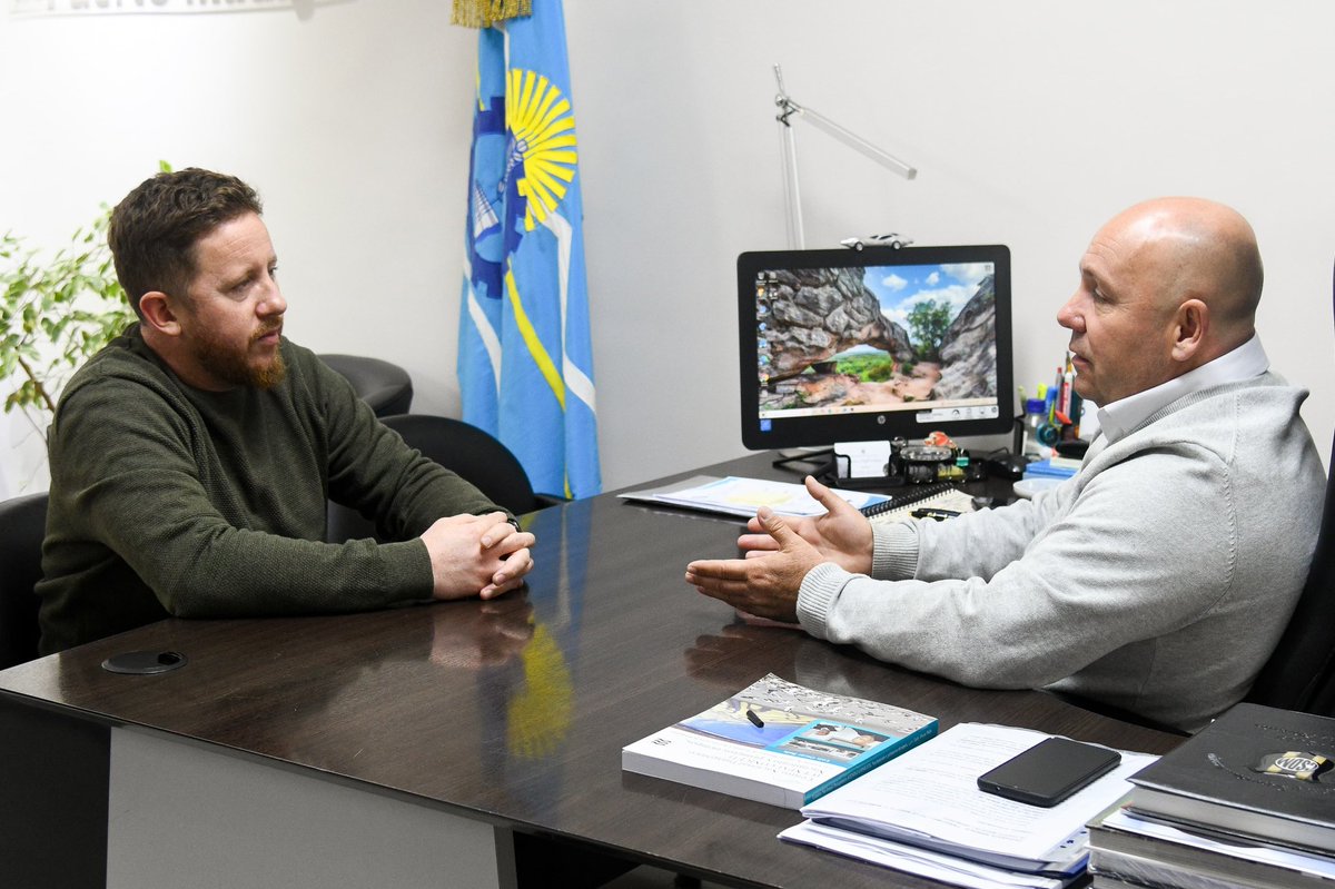 Hoy recibimos en #PuertoMadryn al intendente de #Dolavon, Dante Bowen, con quien coincidimos en el desarrollo de distintas acciones para ejecutar de manera conjunta entre ambas localidades. 

Entre otras iniciativas, avanzaremos en el fortalecimiento del turismo integrado y