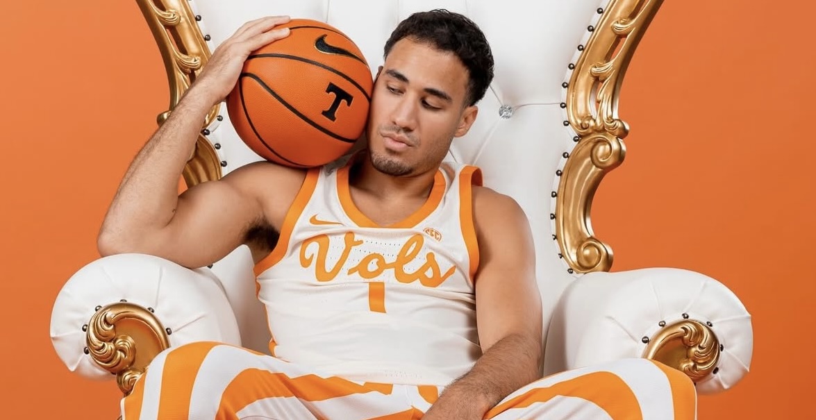 benmckee14's tweet image. Tennessee basketball has announced the signing of Israeli guard Ethan Burg.
Rick Barnes: "He is a confident young man who plays with an edge."
🏀 247sports.com/college/tennes…