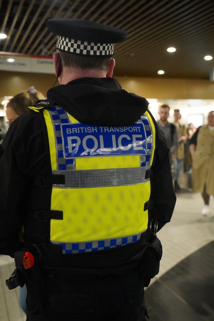 BTP's tweet image. On Monday afternoon, we received a report from a bystander that a man was upskirting a woman on a train travelling from London King’s Cross to King’s Lynn.
Officers met the train at Cambridge Station and swiftly arrested him.
Text 61016 to report crime to us 📱