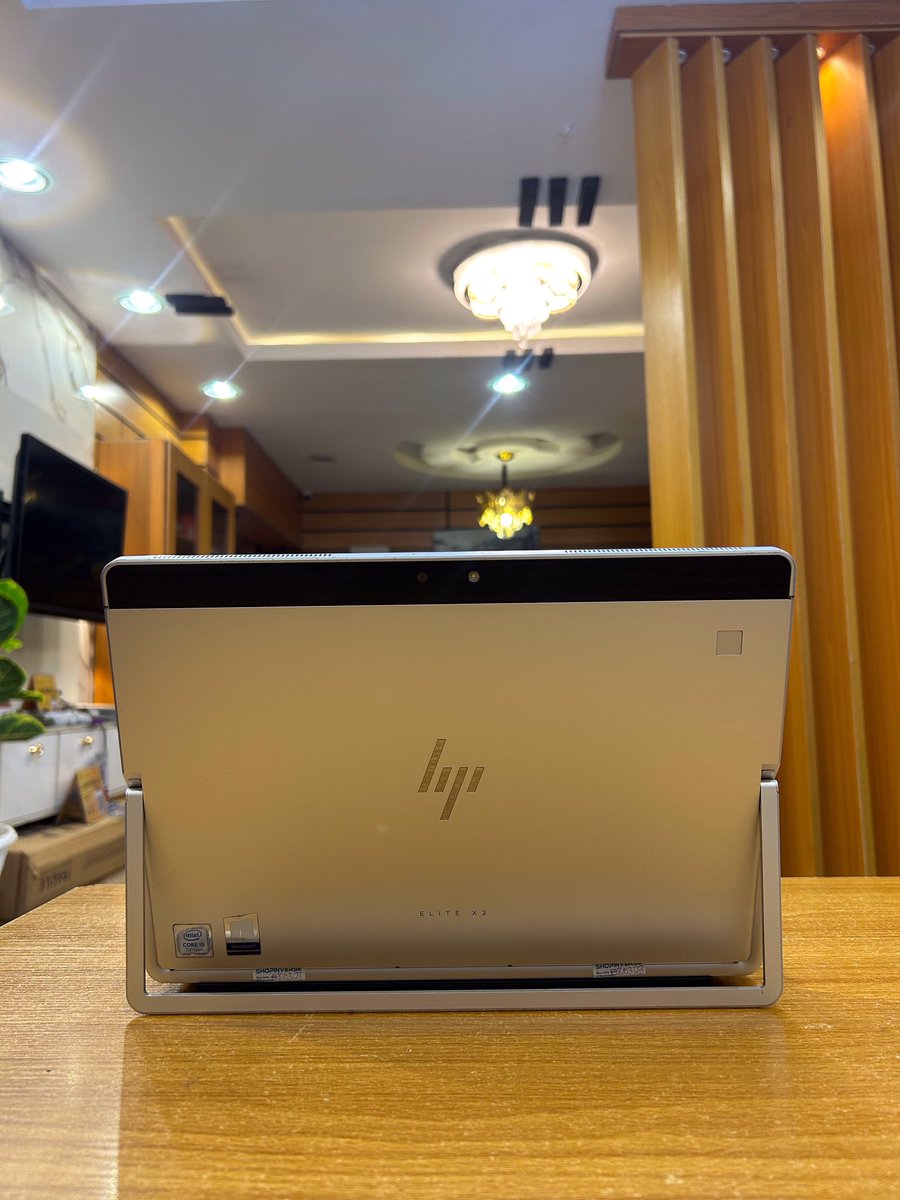 iplus_Gadgets's tweet photo. HP EliteBook X2 1012 G2 2-in1 available     Price: N 350,000

Features:
Ram: 8gb 
Processor: corei5
Storage drive: 256ssd 
Detachable Backlit Keyboard
Call☎️/WhatsApp: https://t.co/u80eQ5EiBo
IG DM📩 @iplus_gadgets_stores

#burnaboy #explore #fyp #viral https://t.co/gWRlS67rej