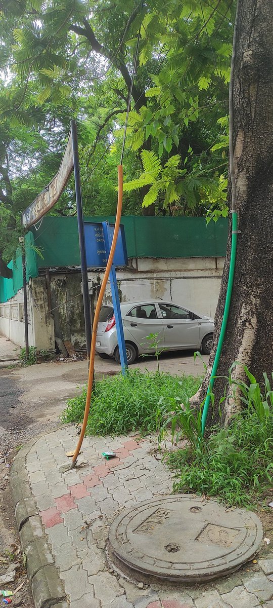 Chintan Shah (@chintancshah) on Twitter photo ऐसे कौन cabling करता है? ऐसे कौन cabling करता है?