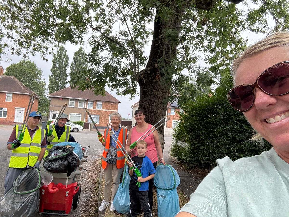 Cllr Marje Bridle (@cllr_bridle) on Twitter photo Out litterpicking with Glebe Farm & Stechford Residents Group <a href="/GFSRGroup/">GlebeFarmandStechfordresidentsgroup</a> & our hardworking <a href="/BhamCityCouncil/">Bham City Council</a> Neighbourhood Action Coordinator. Pride in our area! Out litterpicking with Glebe Farm & Stechford Residents Group <a href="/GFSRGroup/">GlebeFarmandStechfordresidentsgroup</a> & our hardworking <a href="/BhamCityCouncil/">Bham City Council</a> Neighbourhood Action Coordinator. Pride in our area!