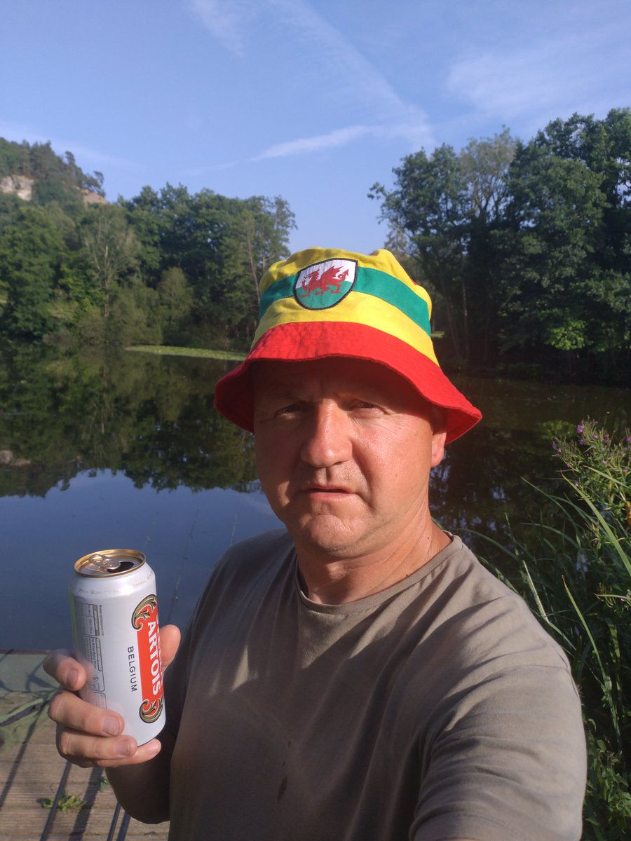 It's been another hot one .
Beer o clock cheers lads .
Come on you carp