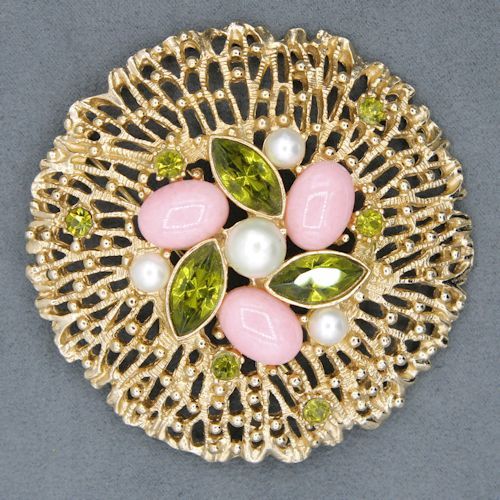 FlotsamMich's tweet image. A splendid statement for your spring and summer style! buff.ly/tBywLtD #vintage #jewelry #brooch #designer #signed #SarahCoventry #collectible #statement #giftforher #giftideas #spring #summer #FlotsamFromMichigan #etsyvintage