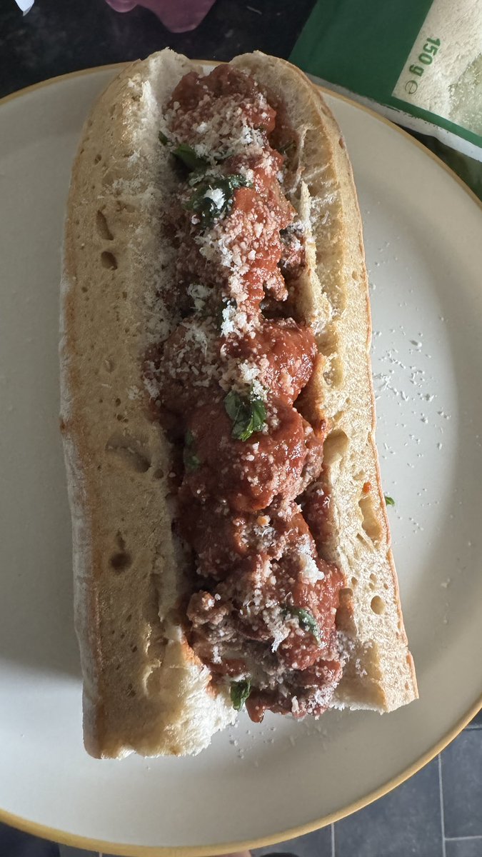 My fav tonight Kims mozzarella stuffed meatballs topped with her marinara sauce, with a herb and pesto dip 🔥🔥🔥

May just hold onto her for a little longer 😂