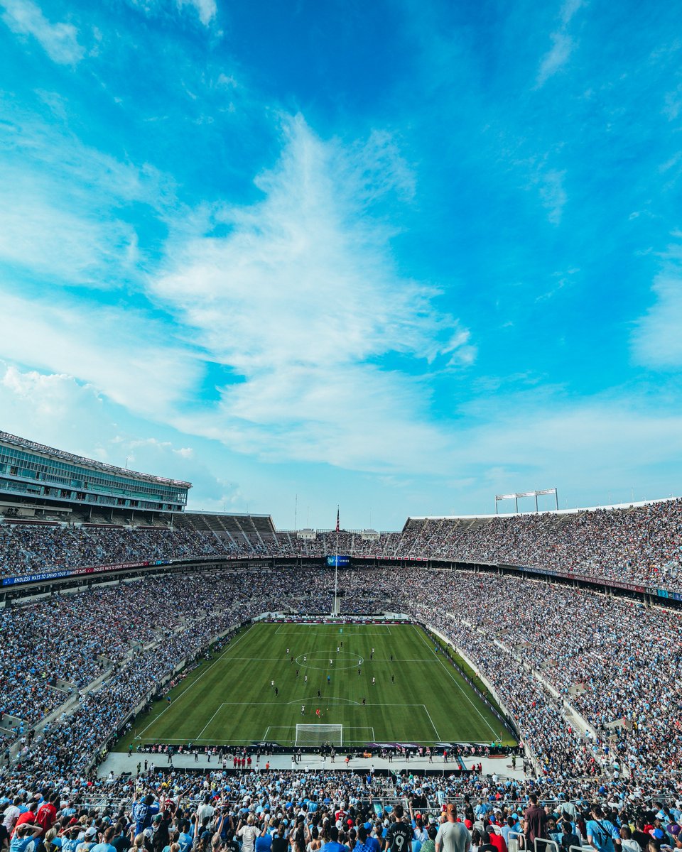 ManCityUS's tweet image. Last year, 'The Horseshoe' turned Sky Blue 🩵🇺🇸
#ThrowbackThursday