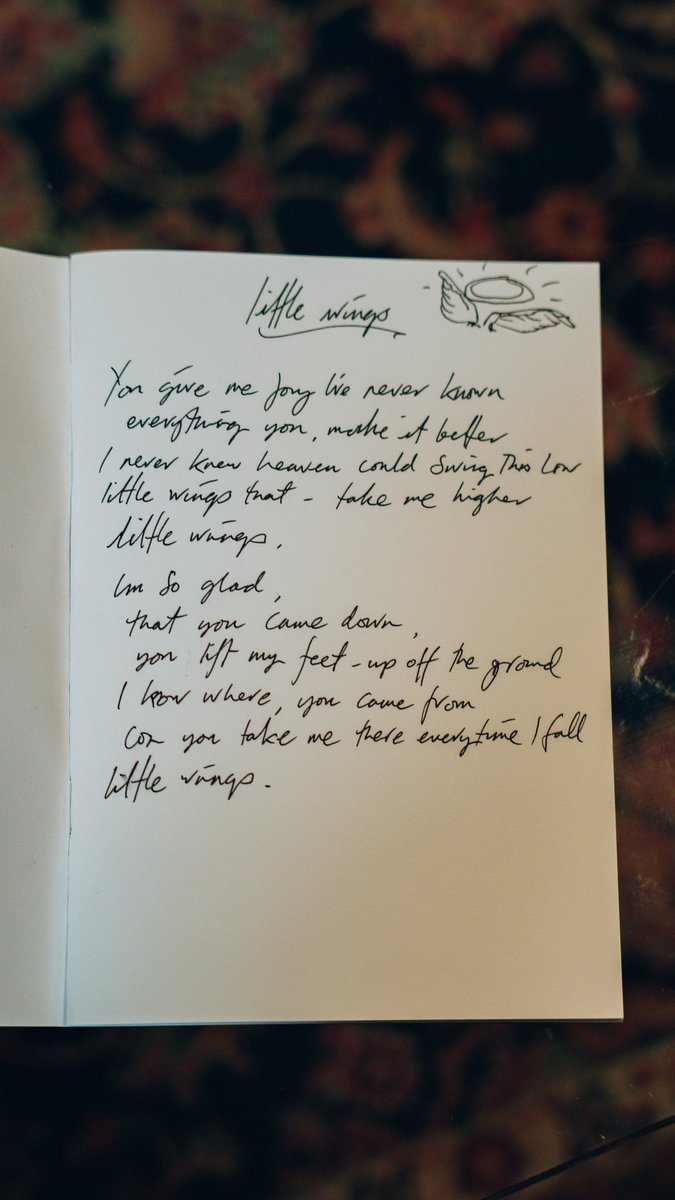 JamesMorrisonOK's tweet image. Pen to paper, every line is a piece of me ✨ My latest single comes out tomorrow. I can’t wait for you all to hear this one. Pre-save it via the link: jamesmorrison.os.fan/pre-save