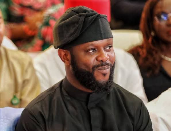 chrisnkang's tweet image. To think that Seyi has been doing philanthropic work way before electioneering season, it baffles me why people actually feel he's doing eye service
#ThankYouSeyiTinubu