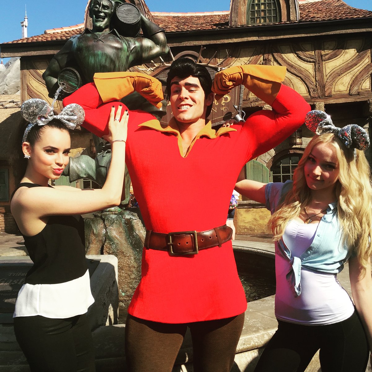 DisneyChannel's tweet photo. https://t.co/UQa46t8T1F