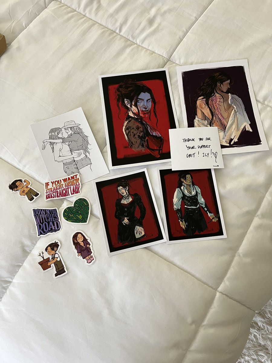 tornveiled's tweet image. HAPPY EVA MAIL DAY TO MEEEEE 🖤 @evgar_ you are simply the best and ILYSM 🫶🏻🫶🏻🫶🏻🫶🏻 I can’t wait to frame these little babies!!!