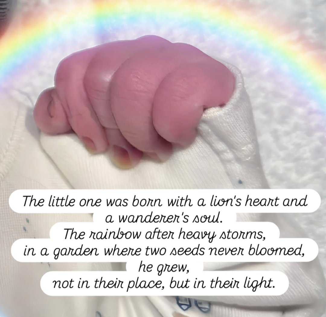 MirielSerindae's tweet image. To my nephew, to our little double rainbow
Happy birthday, Baby D ๐ฅณ๐ฅณ๐ฅณ