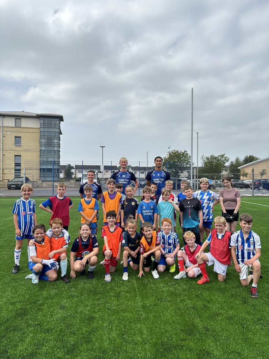 KillieCommunity's tweet image. 📸 Today’s Special Visitors!
Our Summer Programme participants enjoyed a brilliant surprise as a hat trick of new signings, Marcus Dackers, Tom Lowery and Eddie Beach, dropped by to join in the fun! ⚽