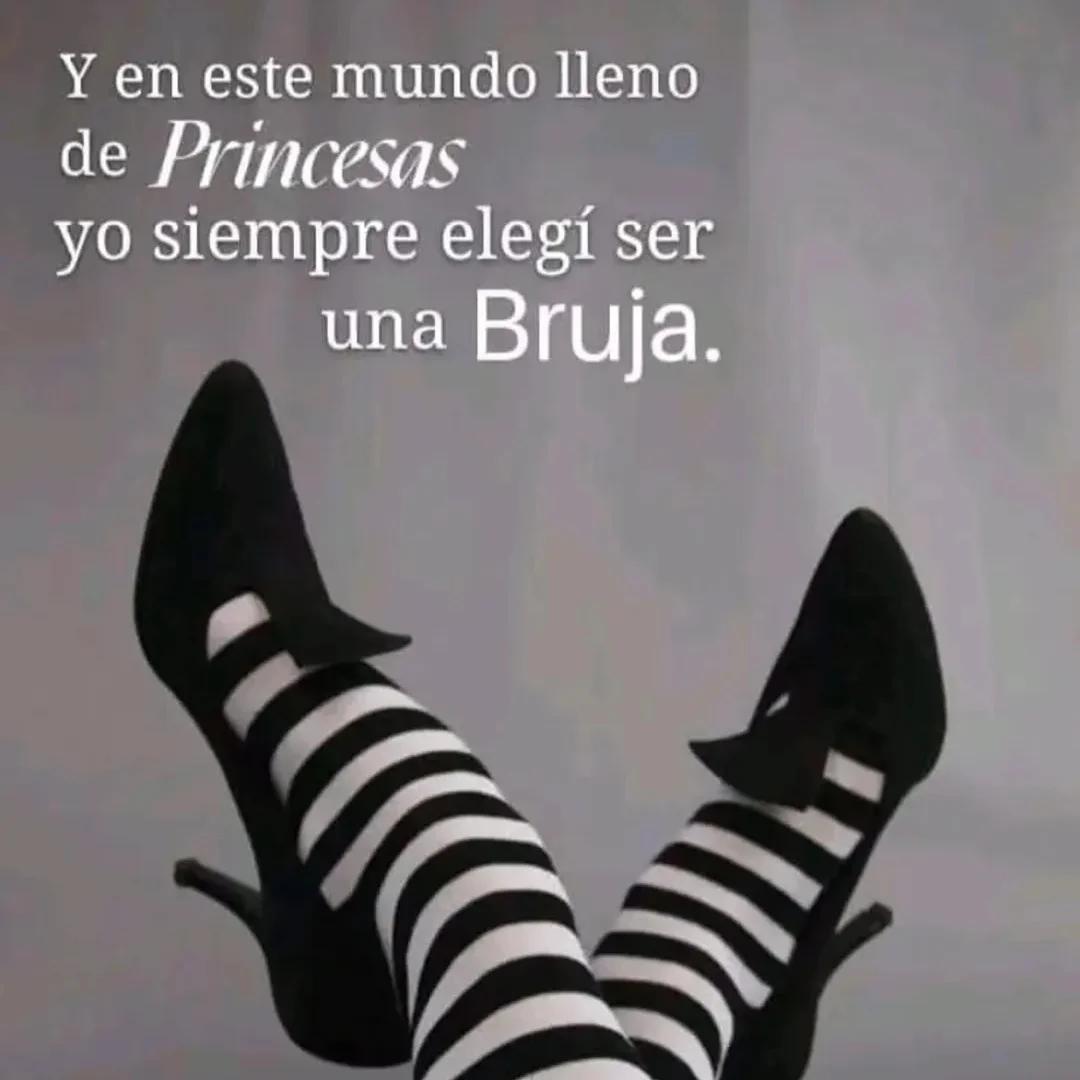 Me encanta ser bruja.
🖤🤸🏾‍♀️💪🏾✌🏽✨🖤