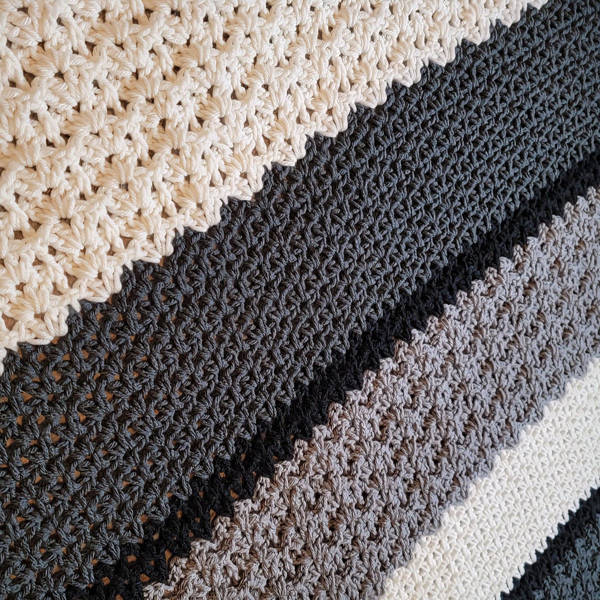 Crochetmelovely's tweet image. You can grab the PDF pattern for my Modern Lace Afghan from my Etsy shop or Ravelry shop! 🖤👏👋
#yarn #art #crochet #crocheting #crocheted #crochetpattern #crochetpatterns #etsy #etsyshop #etsyseller #etsymaker #etsystore #etsypatterns #ravelrypattern #ravelry #creative #diy