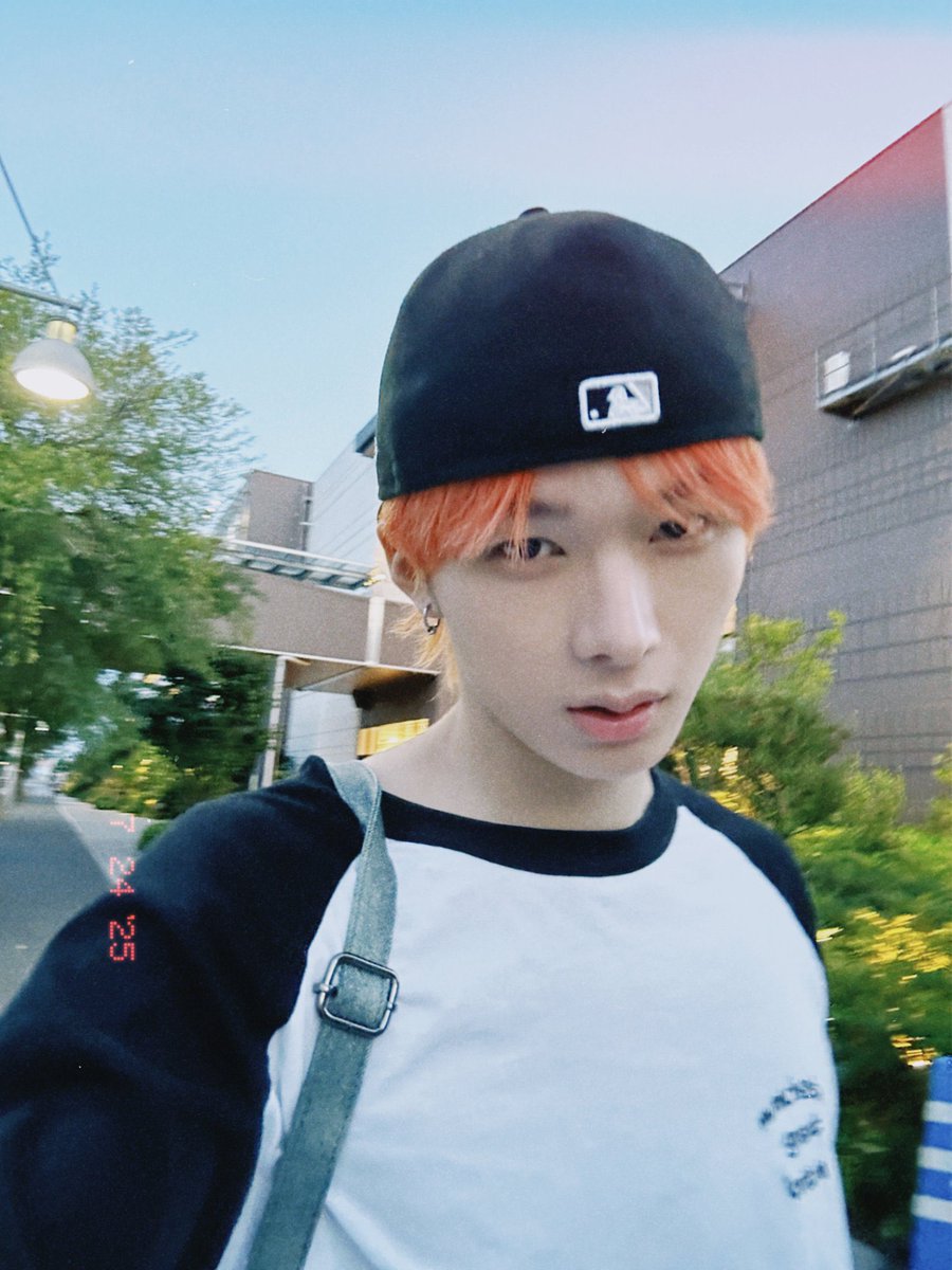 hitorithechi's tweet image. 내 디엠 잘 씹게 생김