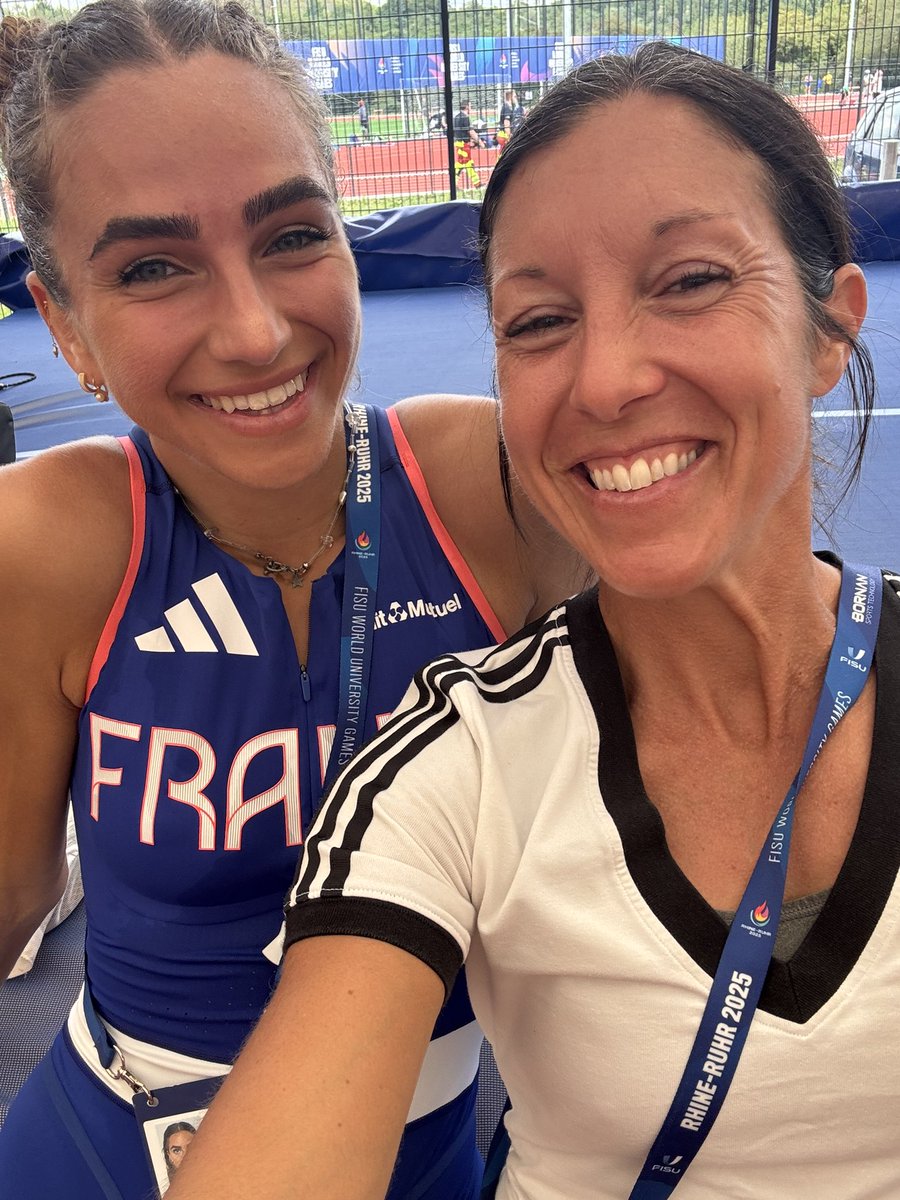 UWTrack's tweet image. Semi ✔️
Final 🔜
Julia David-Smith 🇫🇷 advances at the World University Games in Germany, running 16:32 in the 5,000-meters.
She’ll run the final on Saturday at 11:50am PT
#GoHuskies