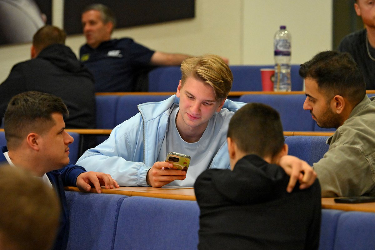 wpbsaplayers's tweet image. Day 1 @LilleshallNSC, covering a range of topics from anti-corruption, social media, lifestyle and career choices – today was all about shaping champions for life, not just for sport. @taombilliards @PPFplayers  @WPBSAofficial @WeAreWST @swanabi  #PlayerSupport #FutureChampions