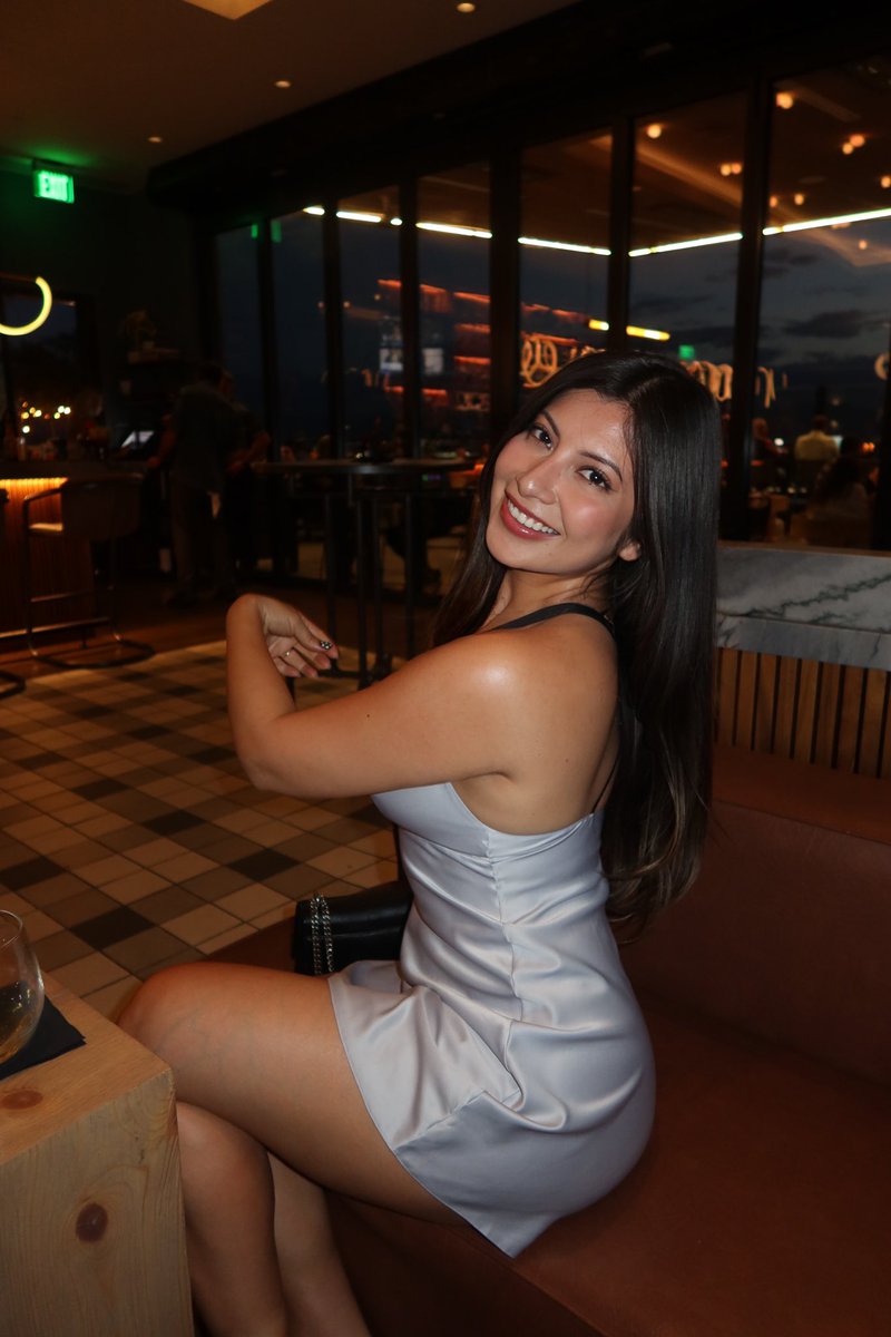 fridaplz's tweet image. summer nights &amp;lt;3